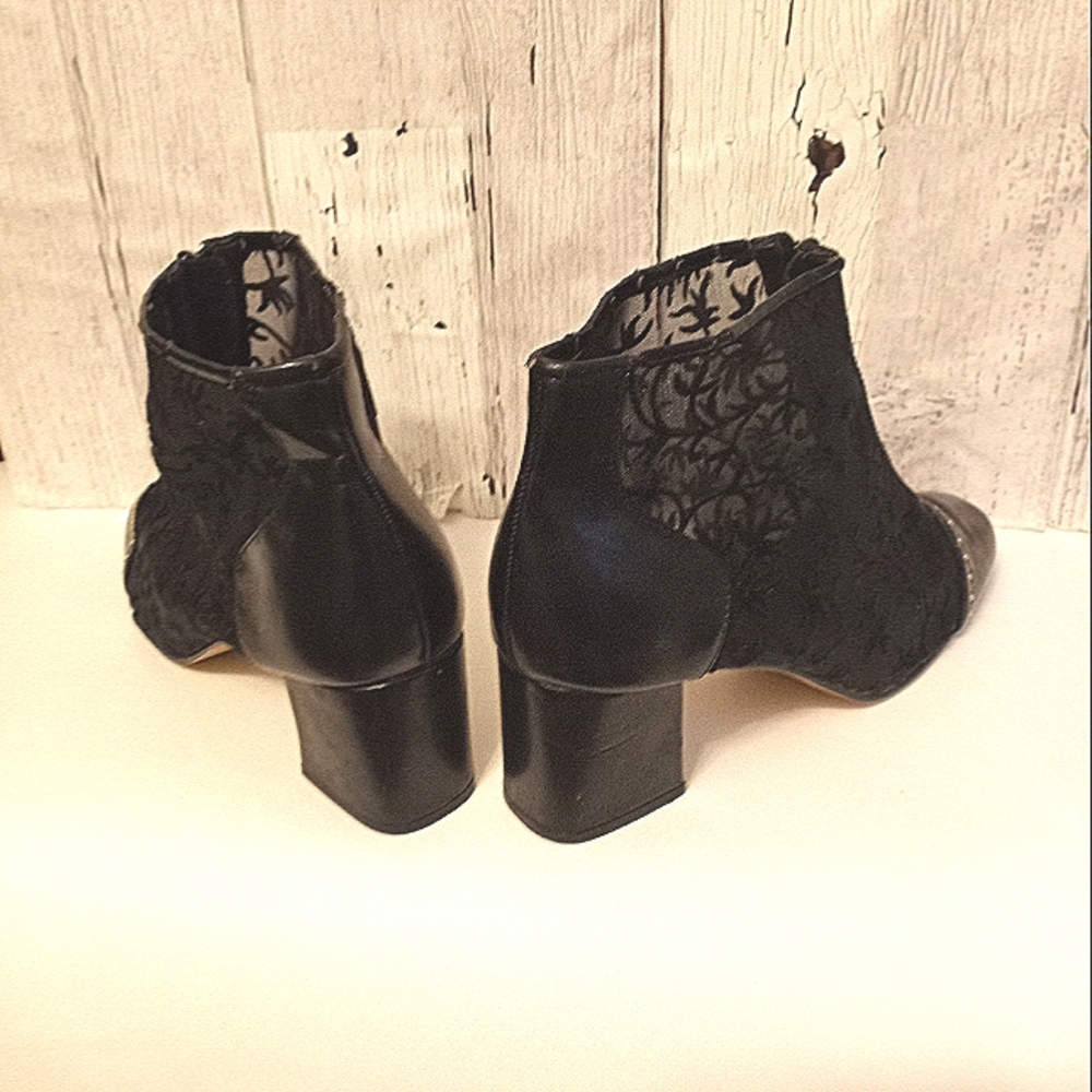 Boots - Picture 3 of 3